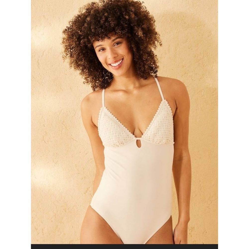Shade & Shore Women's Swimsuit One Piece Knit Top Size Medium Cream NWT